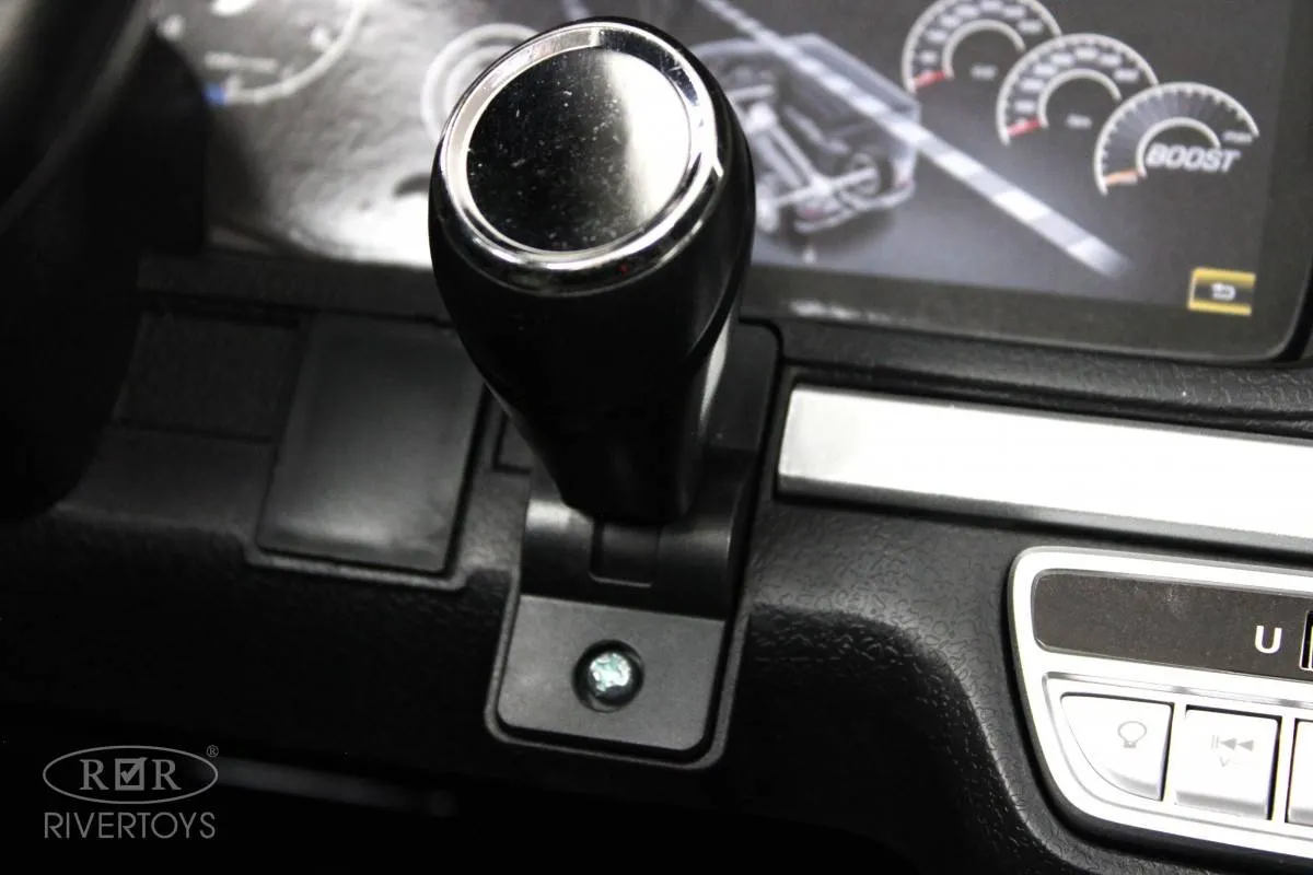 Детский электромобиль Rivertoys Mercedes-AMG G63 (S307)