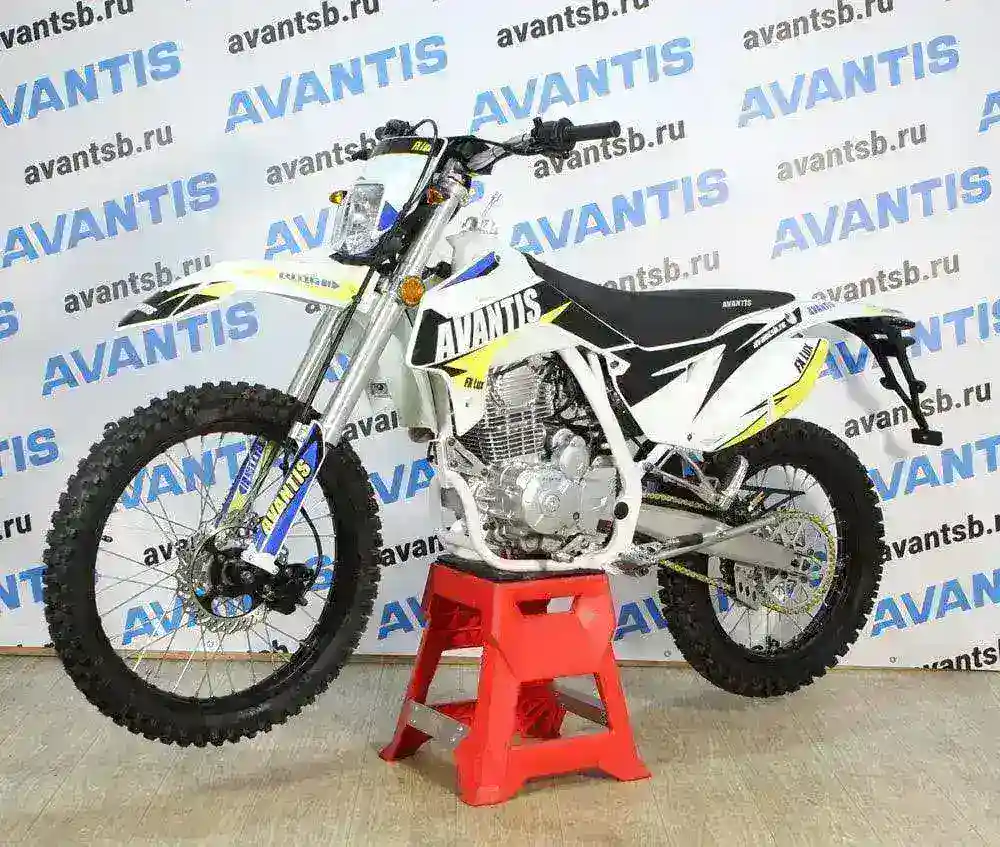 Мотоцикл Avantis FX 250 LUX (172FMM, ВОЗД.ОХЛ.) ПТС