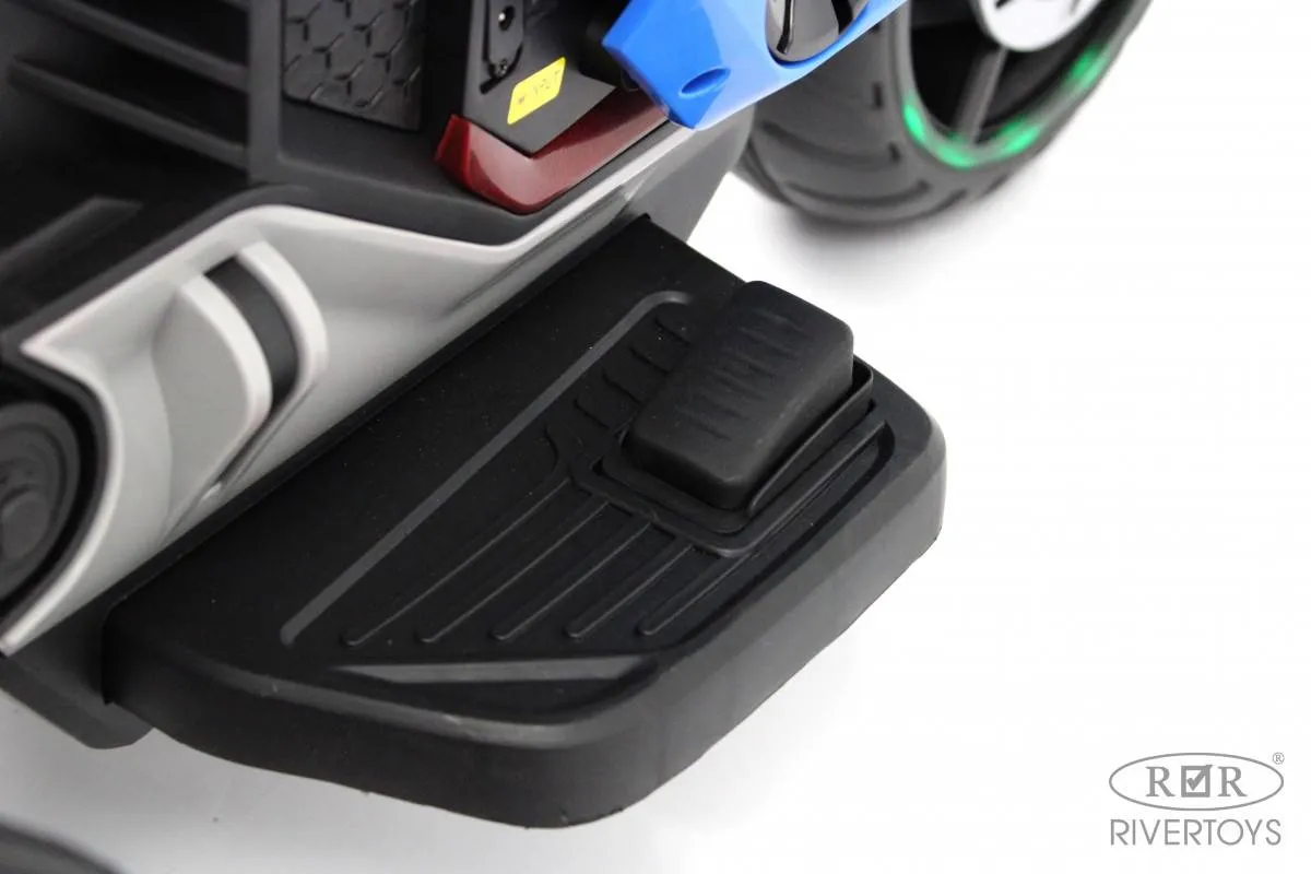 Детский электротрицикл Rivertoys X222XX