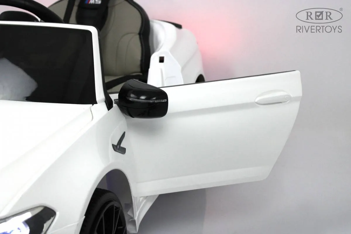 Детский электромобиль Rivertoys BMW M5 Competition (A555MP)