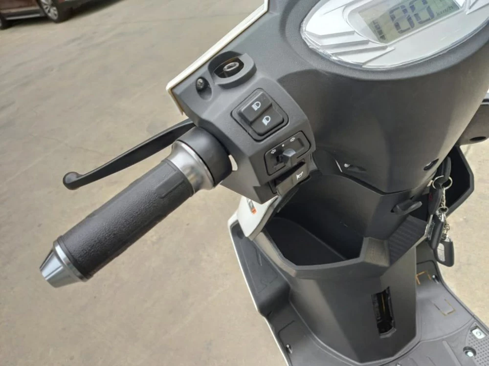Электроскутер Green Camel Трофи (60V 1500W R10)