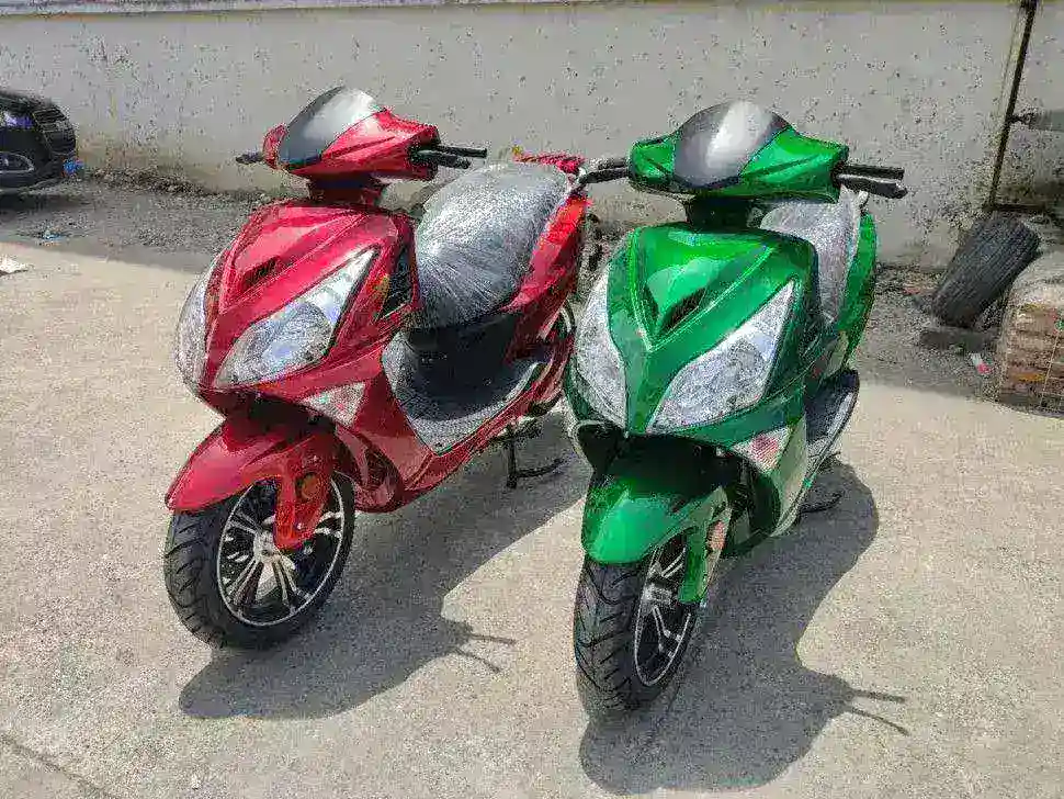 Электроскутер Green Camel Круиз (72V 3000W R13) быстросъём