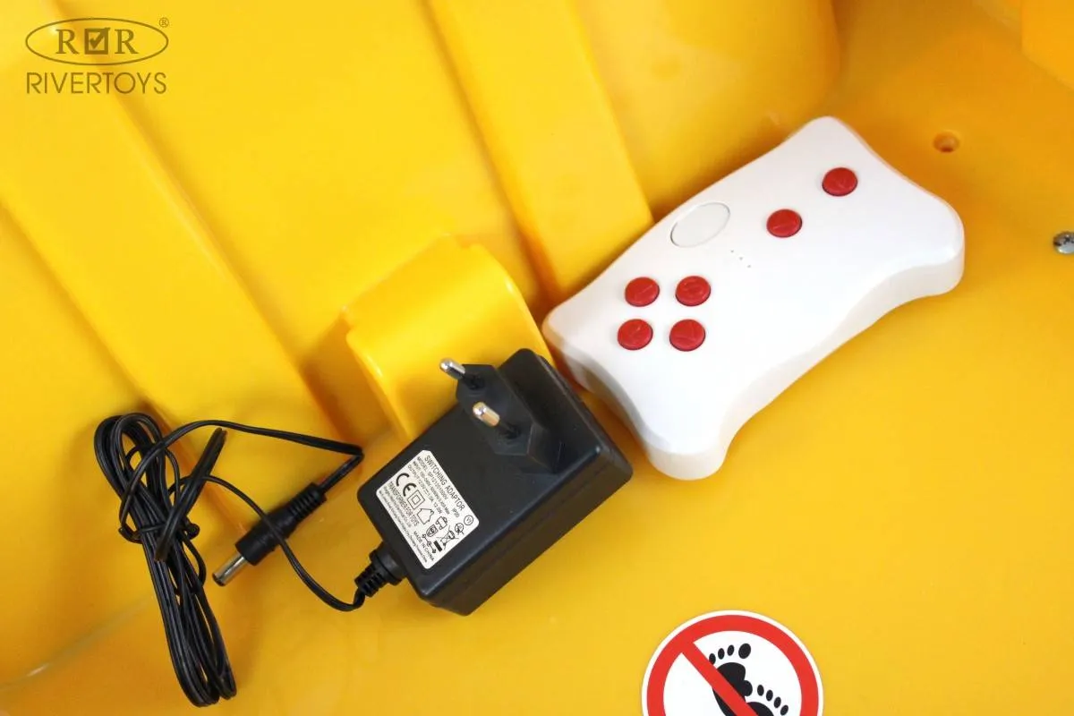 Детский электромобиль Rivertoys T090TT