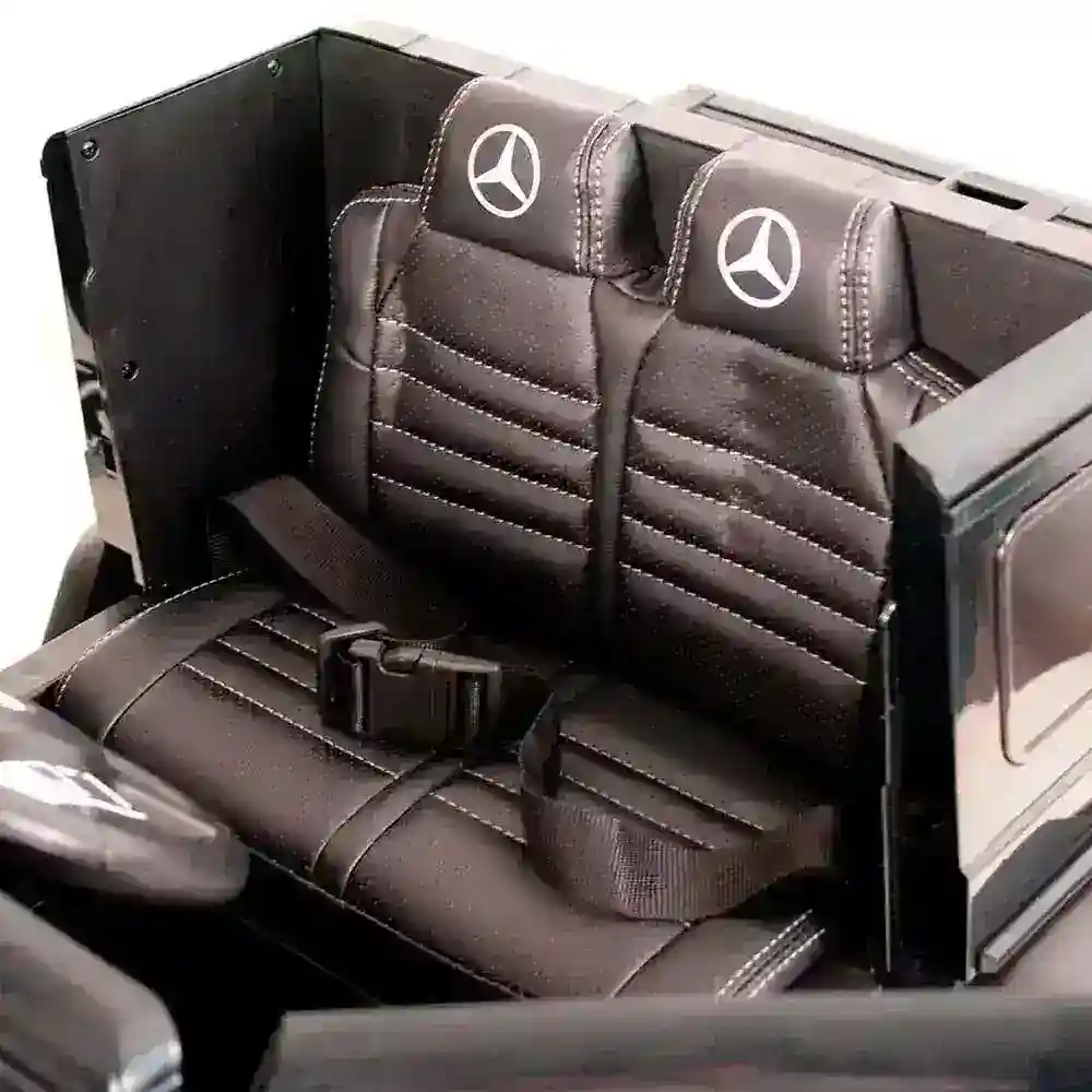 Детский электромобиль Rivertoys Mercedes-AMG G63 (P777PP)