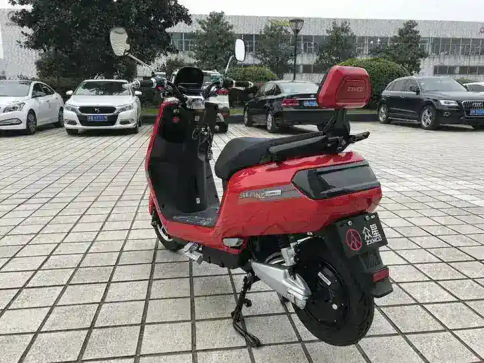 Электроскутер Green Camel Инфинити (72V 1500W R10)