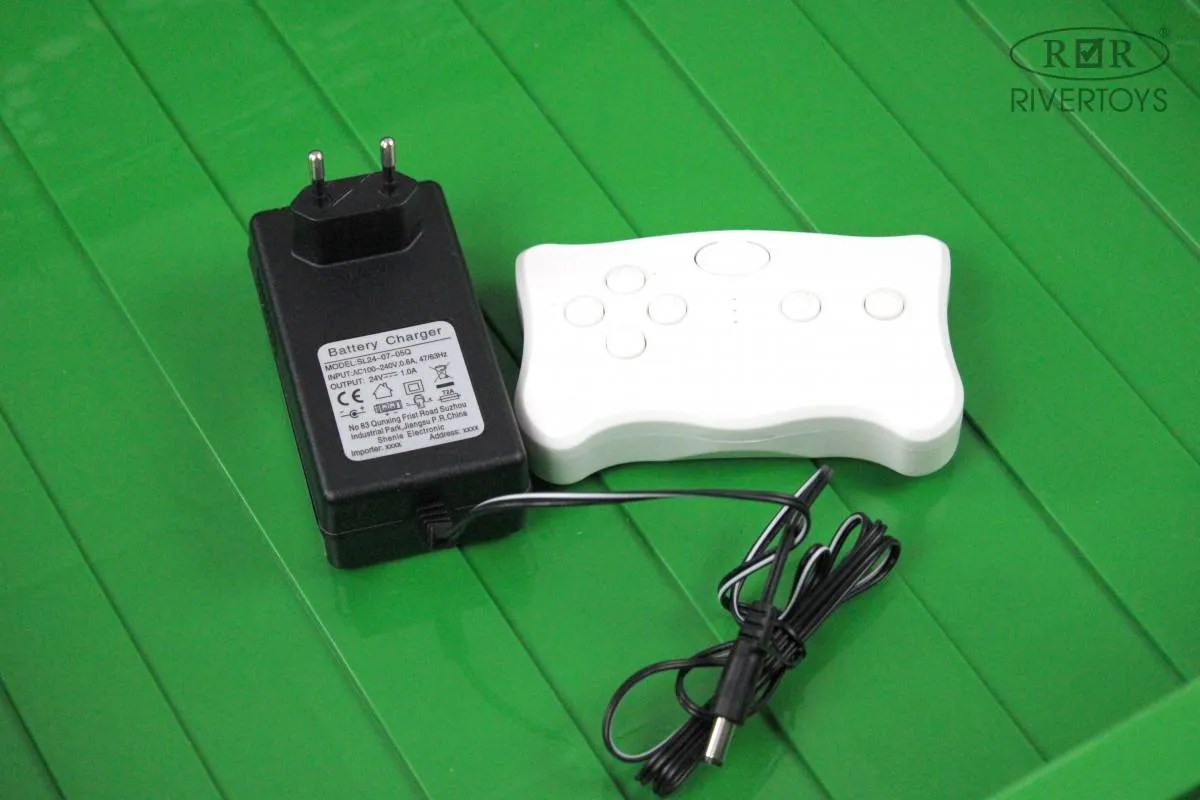 Детский электромобиль Rivertoys T100TT