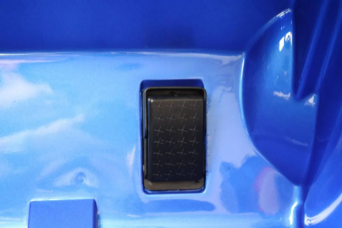 Детский электромобиль Rivertoys O004OO Vip