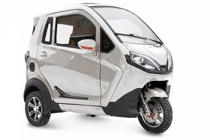 Трицикл Rutrike Кабина