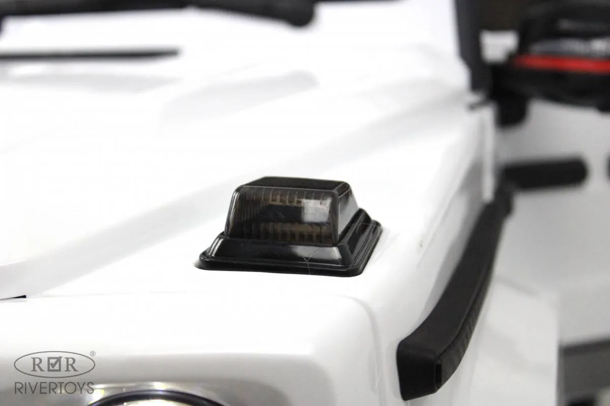 Детский электромобиль Rivertoys Mercedes-Benz G63 (K999KK)