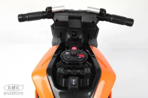 Детский электротрицикл Rivertoys X222XX