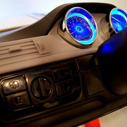 Детский электромобиль Rivertoys BMW T005TT