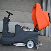 Поломоечная машина OXLIFT NR530 с управлением сидя