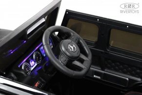 Детский электромобиль Rivertoys Mercedes-Benz G63 (K999KK)