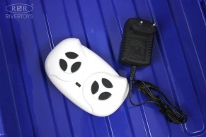 Детский электромобиль Rivertoys H888HH