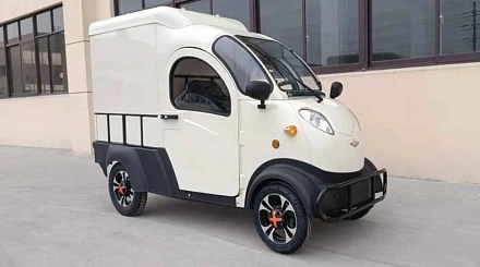 Электротрицикл грузовой Green Camel Тендер 5-Квадро (72V 2500W) закрытые кабина и кузов