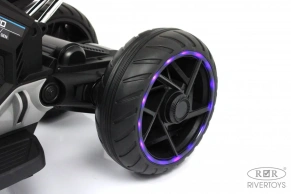 Детский электротрицикл Rivertoys X222XX