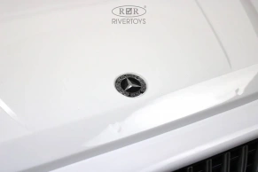 Детский электромобиль Rivertoys Mercedes-Benz G63 (K999KK)