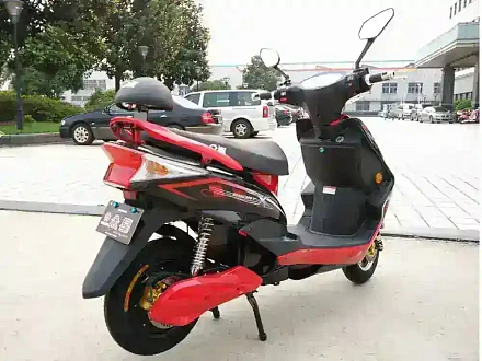 Электроскутер Green Camel Трофи (60V 1500W R10)