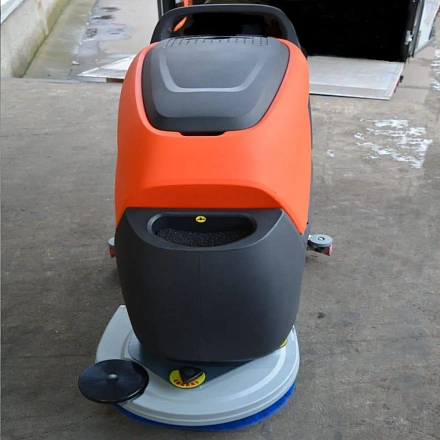 Поломоечная машина OXLIFT NB530 с ЗУ и АКБ повышенной ёмкости в комплекте