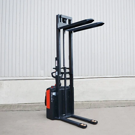 Самоходный Штабелер OXLIFT BX1526E 2600 мм 1500 кг с платформой для оператора