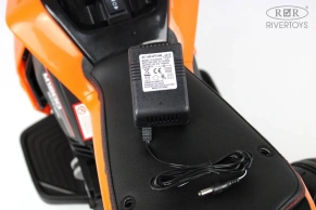 Детский электротрицикл Rivertoys X222XX