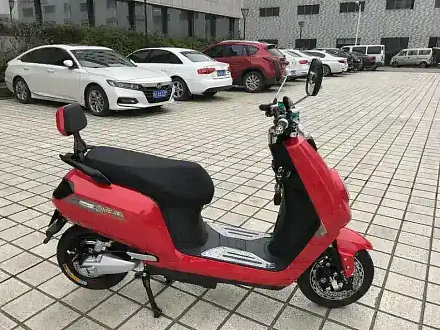 Электроскутер Green Camel Инфинити (72V 1500W R10)