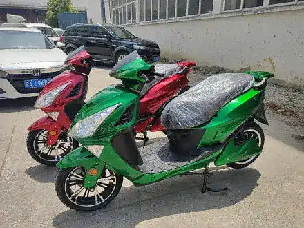 Электроскутер Green Camel Круиз (72V 3000W R13) быстросъём