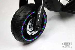Детский электротрицикл Rivertoys X222XX