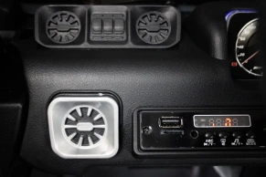 Детский электромобиль Rivertoys Mercedes-Benz G63 (K999KK)