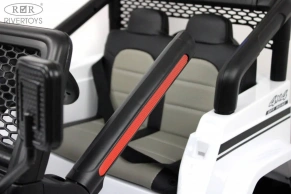 Детский электромобиль Rivertoys Jeep T008TT 4WD
