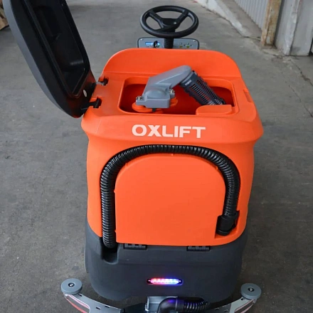 Поломоечная машина OXLIFT NR530 с управлением сидя