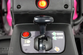 Детский электромобиль Rivertoys H888HH
