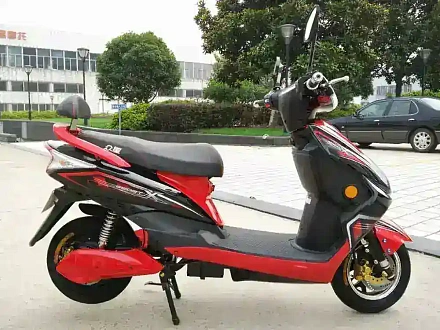 Электроскутер Green Camel Трофи (60V 1500W R10)